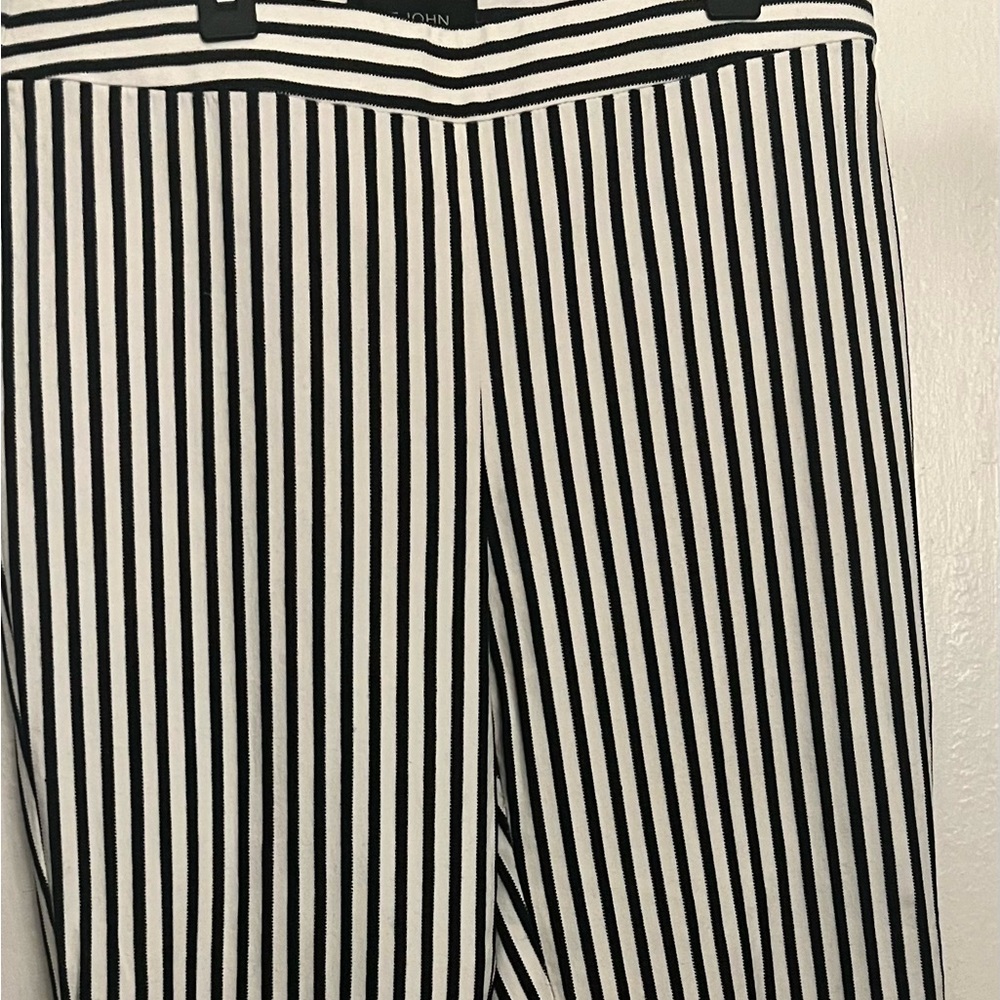 St.John women size 8 pants